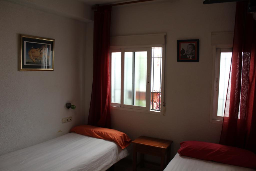Hostal Nuevas Naciones Granada Room photo